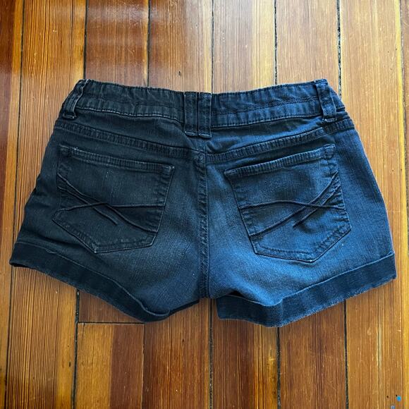 ❤️ 3/$25 Aeropostal AERO Black Denim Cuffed Shorts | Fit like size 4 - Picture 3 of 4